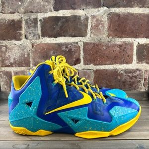 Nike Flywire Lebron XI ID Basket Ball Sneakers Sz 10.5